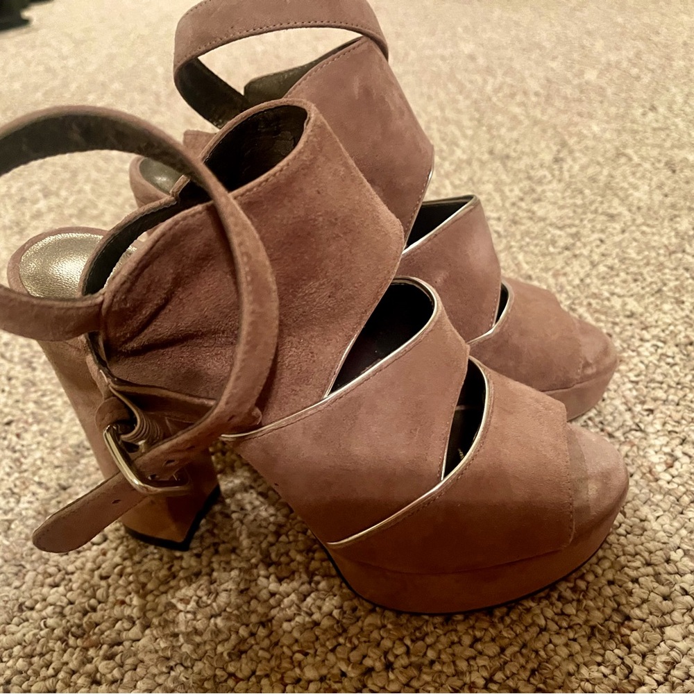 Stuart Wetzman platform shoes, almost brand new, very comfortable, size 6